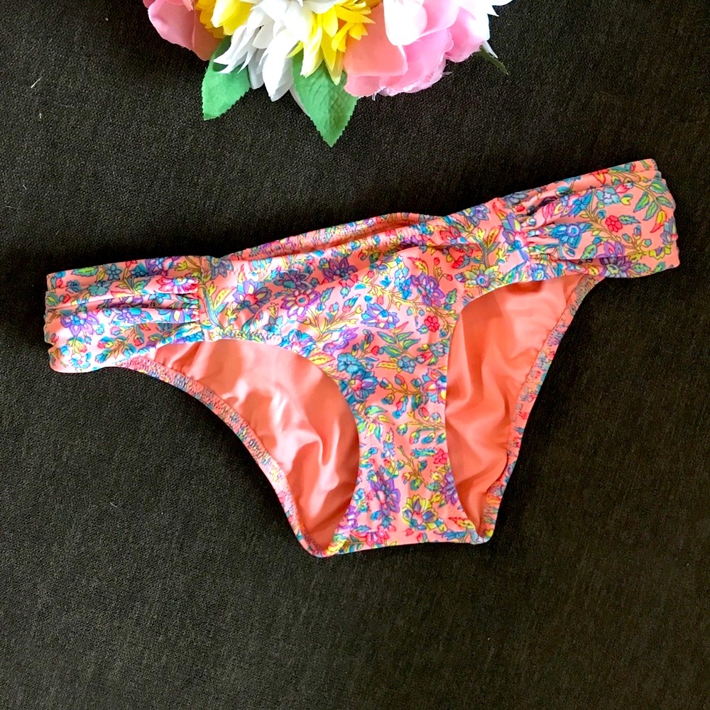 Victoria secret knockout bikini bottoms XS